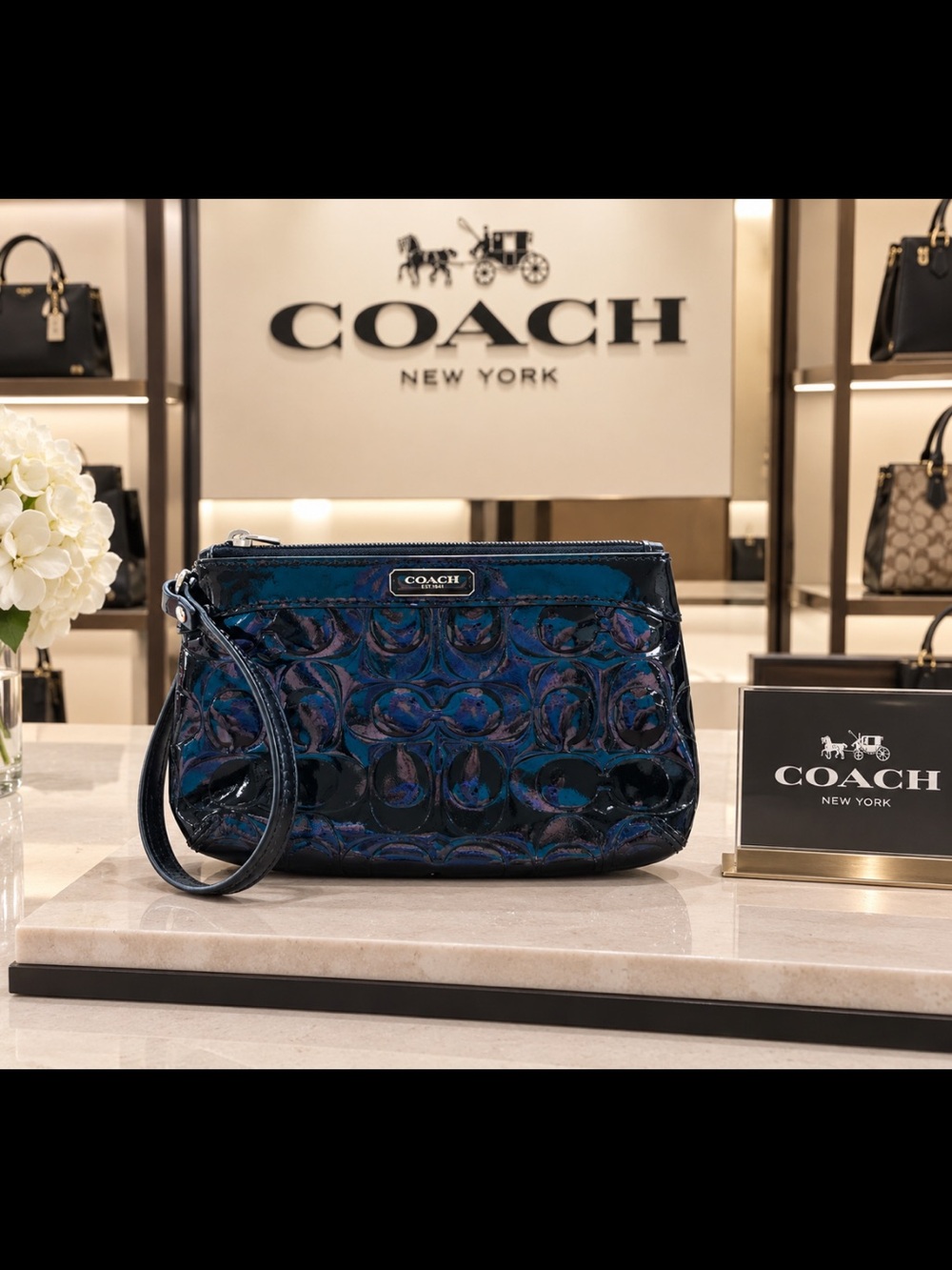 ✨ Coach Signature Embossed Patent Leather Wristlet Clutch